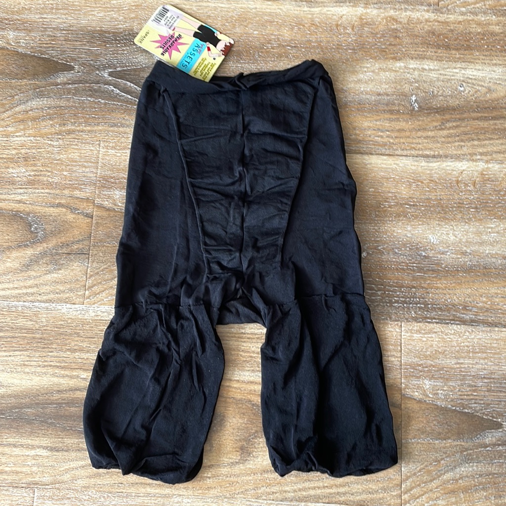 Spanx Mid Thigh Shapers Nwt